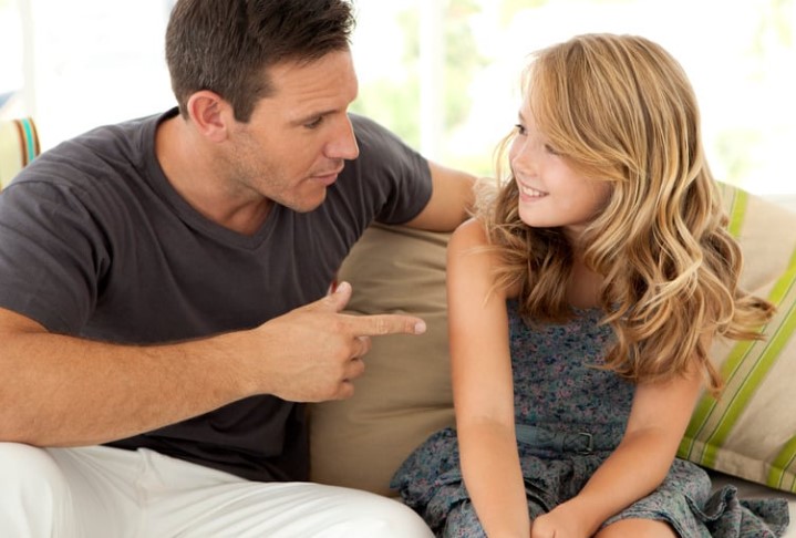 Father talking to daughter Remote Working 2